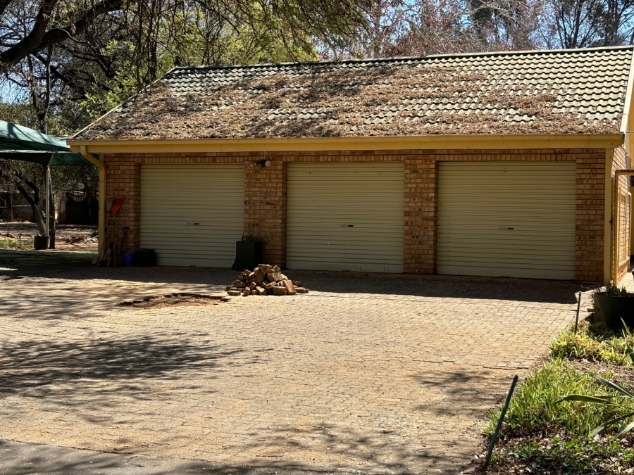4 Bedroom Property for Sale in Wilkoppies North West